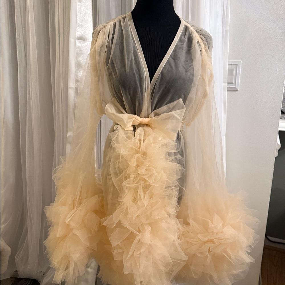 Elegant Sheer Ruffle Short Robe